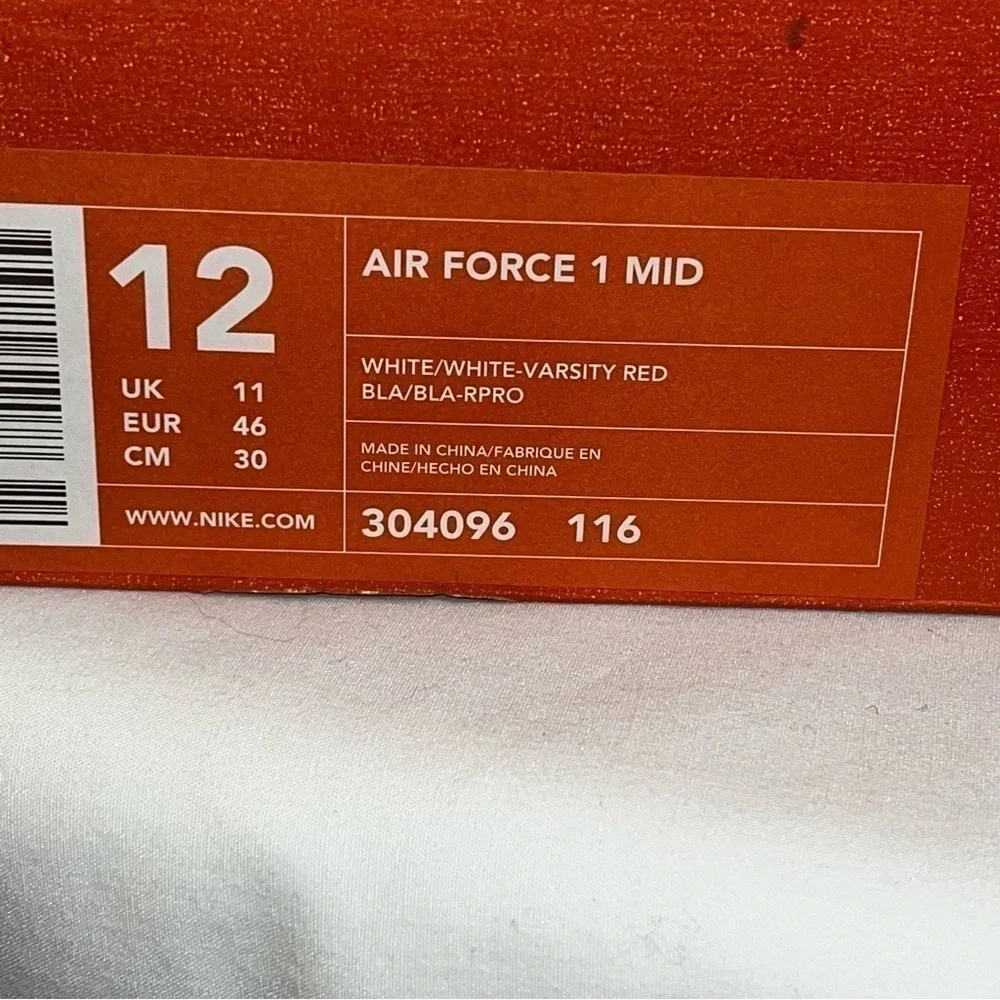 NEW Vintage Men’s 2002 Nike Air Force 1 Mid OG Size 12 White Varsity Red